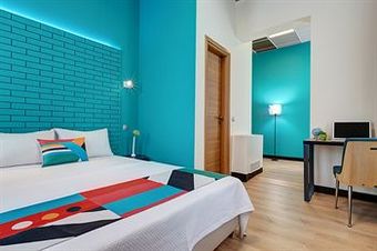 Hostal Colors Ladadika Central