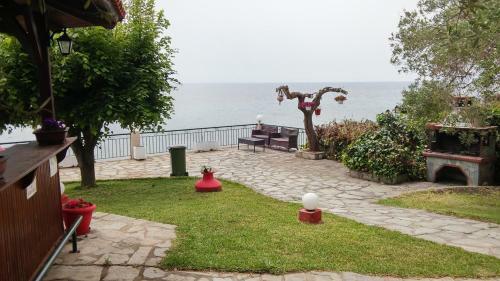 Alexiadis Apartments