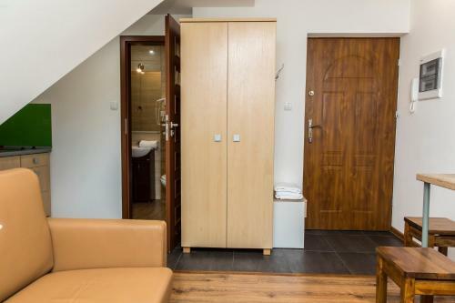 Udanypobyt Apartamenty Przy Dolinach C I D