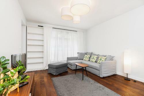 Apartments Cracow ?lusarska By Renters