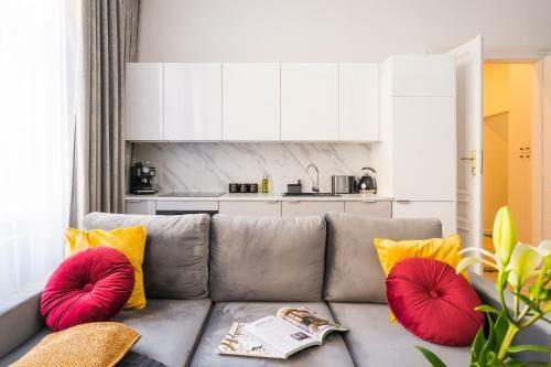 Rubinstein Apartment By Loft Affair
