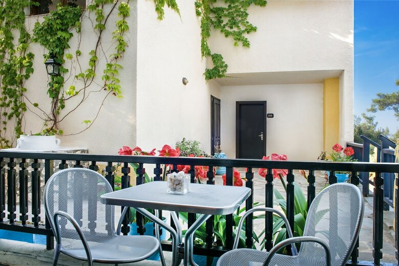Leandros Hotel