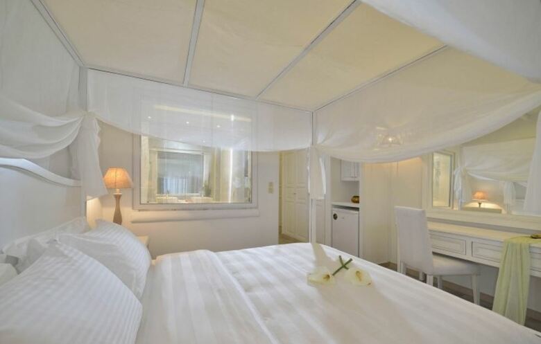 Petinos Hotel