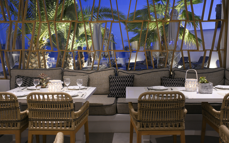 Petinos Hotel