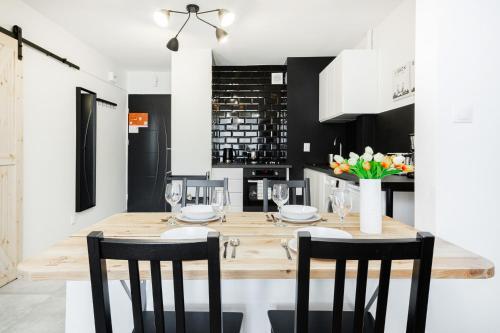 First Central Apartments By Renters