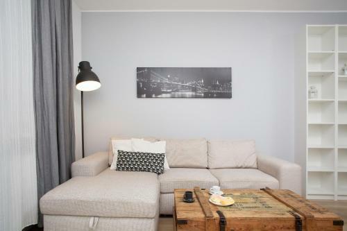 Apartment Warsaw ?oliborz By Renters