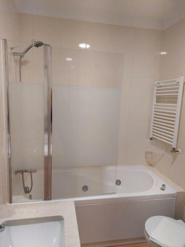 Gorgeous Beach Apartment 6pax - Checkinhome
