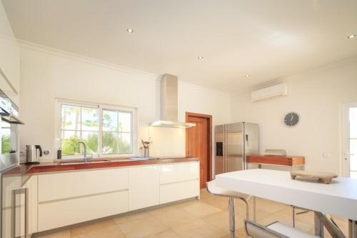 Cavacos Villa Sleeps 10 Pool Air Con Wifi
