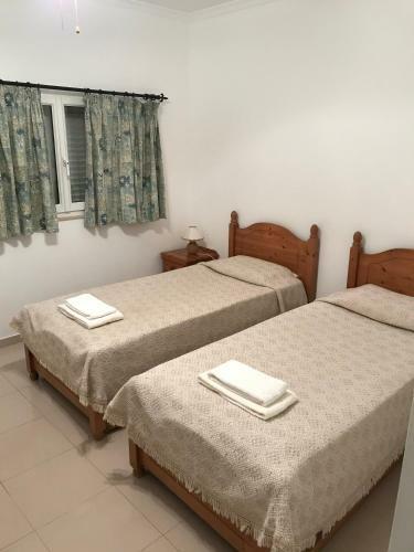 At22 4 Bed Town House Vale de Parra