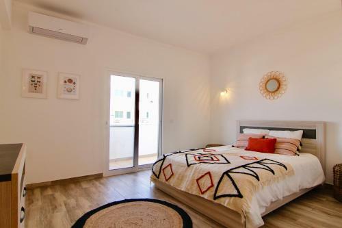 Lovelystay - Luminous 3bdr Apartment In Lagoa