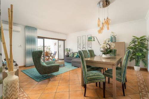 Sea La Vie Beach & Golf Apartment