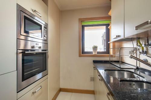 Lovelystay - Modern Apartment In Anjos