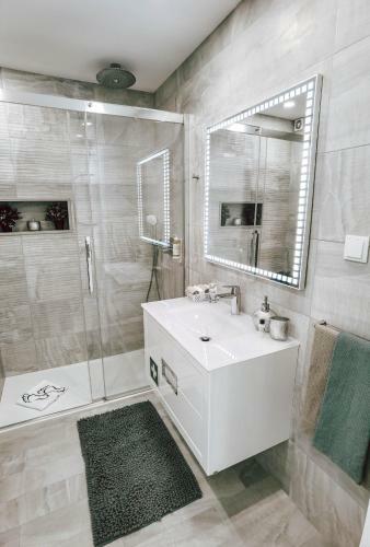 Apartamento T2 Rocha Vista Mar Dubai