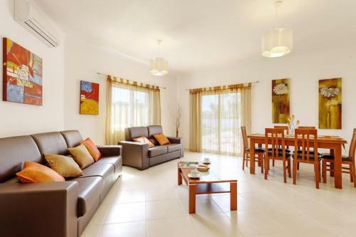 Sesmarias Villa Sleeps 6 Pool Air Con Wifi