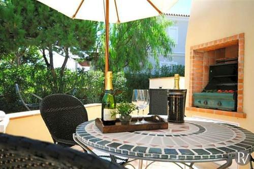 Vale Do Lobo Villa Sleeps 8 Pool Air Con Wifi