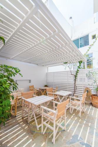 Hostal Flora