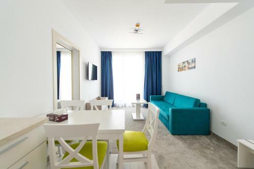 Zip Apartments