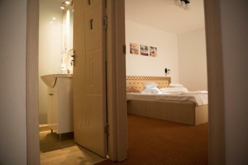 Hotel Salos Beach Resort
