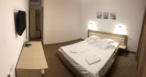 Hotel Salos Beach Resort