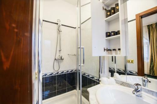 Hostal Casa 3 Guesthouse