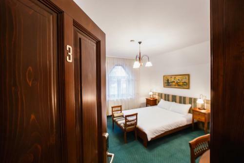Hostal Casa 3 Guesthouse