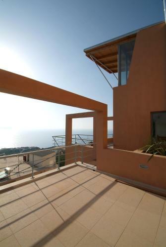 Villa Unlimited Blue
