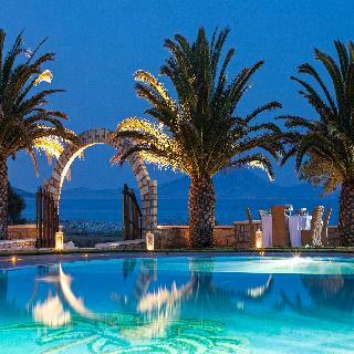 Finikas Hotel