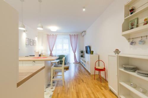 Belgrade Center Apartment Slavija Square