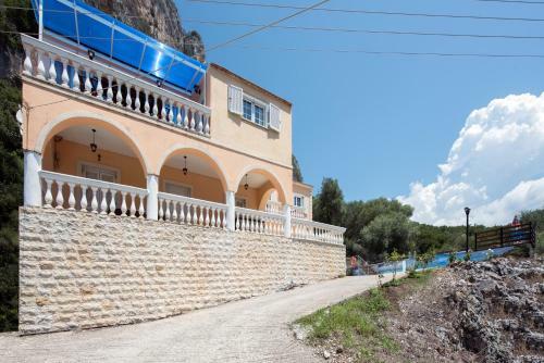 Villa Alexandros