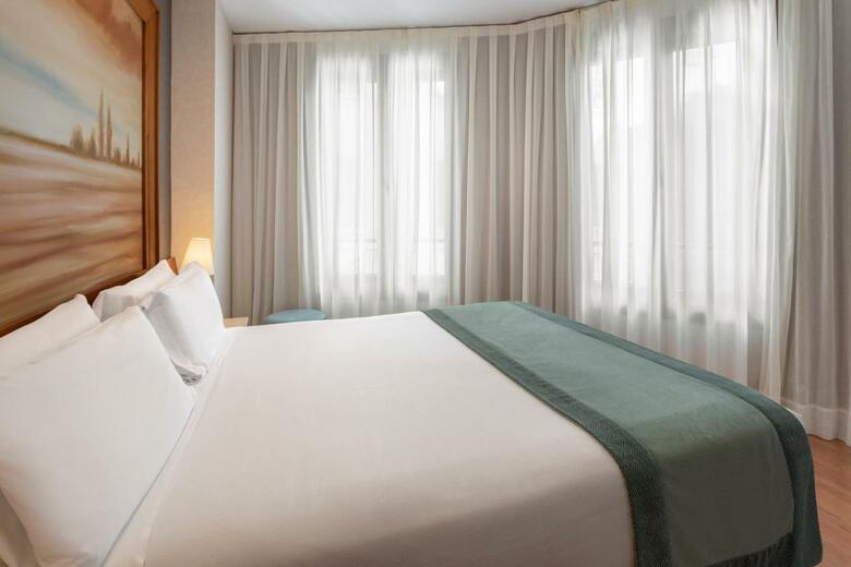 Hotel Catalonia Excelsior