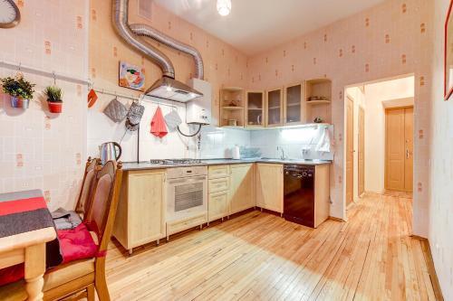 Apartment On Nevsky 13