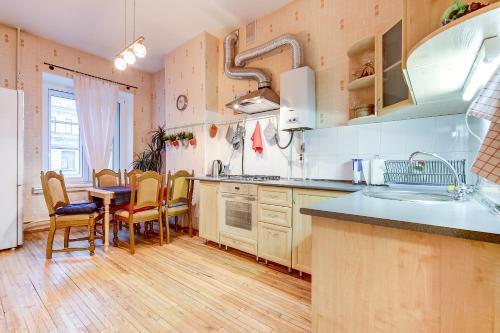 Apartment On Nevsky 13