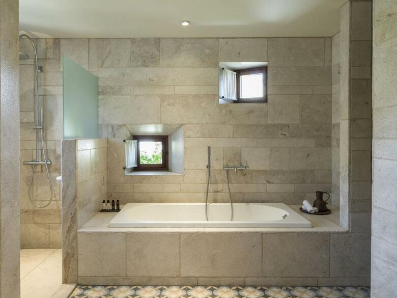 Kinsterna Hotel & Spa