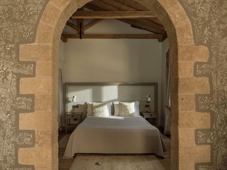 Kinsterna Hotel & Spa