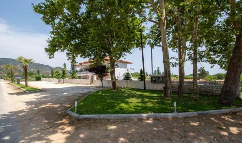 A Ponte Studios & Apartments