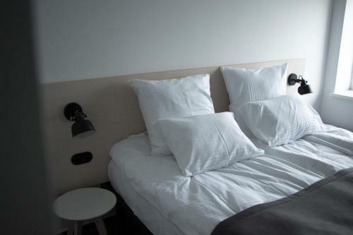Moment Hotel
