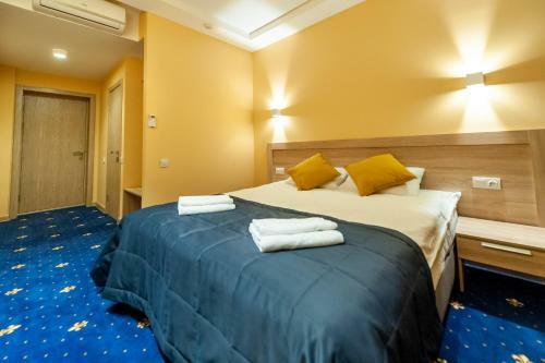 Hotel ??????