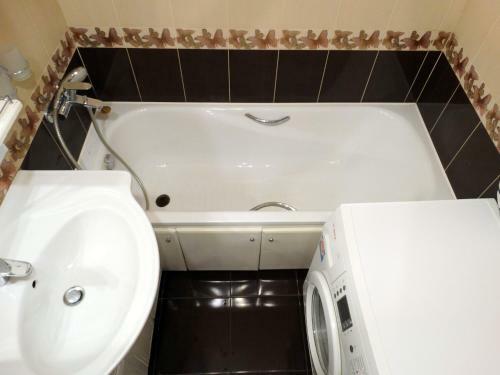 Apartamento Inndays On Staronikitskaya 105