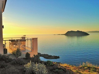 Eleia Seafront Villas