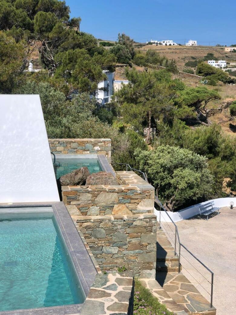 Pino Di Loto Luxury Apartments
