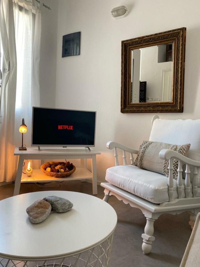 Pino Di Loto Luxury Apartments