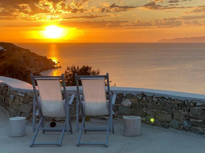 Pino Di Loto Luxury Apartments