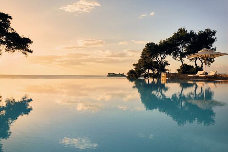 Hotel Sani Beach Club