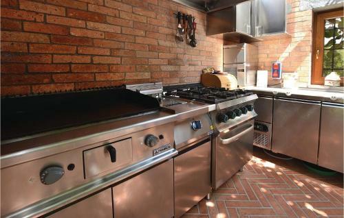 Five-bedroom Holiday Home In Sezana