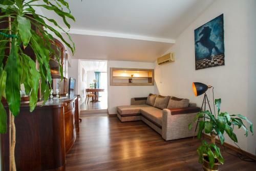 Hostal Penzi�n A Re?taur�cia Artin