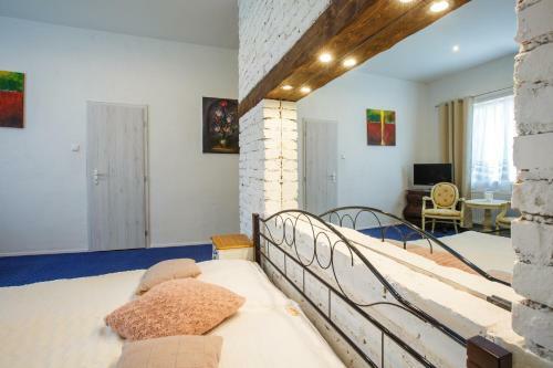 Hostal Penzi�n A Re?taur�cia Artin