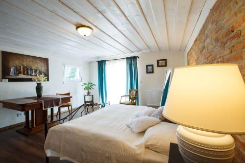 Hostal Penzi�n A Re?taur�cia Artin