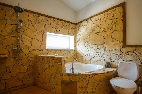 Hostal Penzi�n A Re?taur�cia Artin