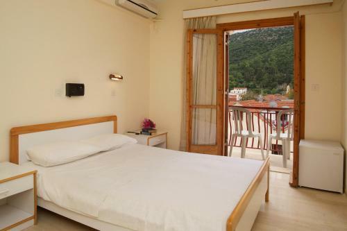 Moustakis Hotel