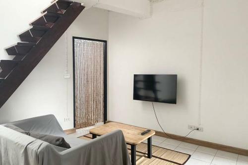 Basic&cozy Townhouse Close To Nimman And Old Town